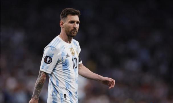 布拉德利·比尔承认快船队友“紧盯着他